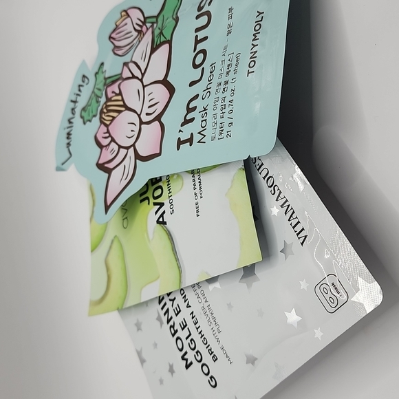3 Piece Sheet Mask Set: Tonymoly, Avatara, & Vitamasques - Picture 2 of 8